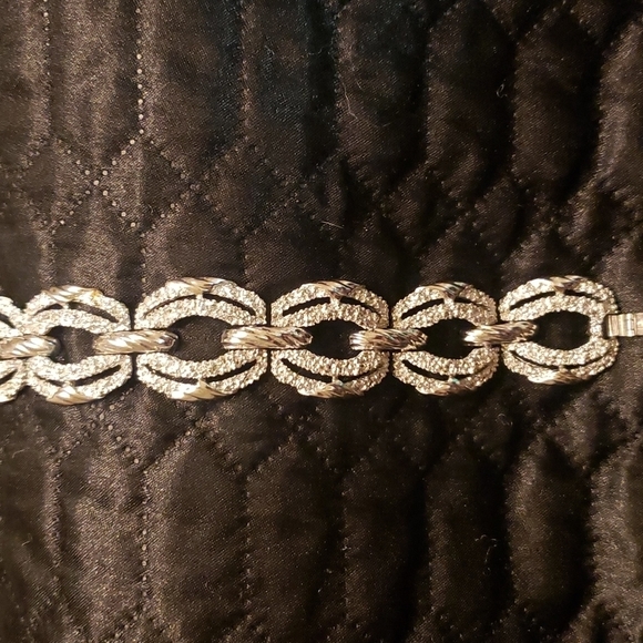 Vintage Crown Trifari Bracelet. Silver tone - Picture 3 of 7